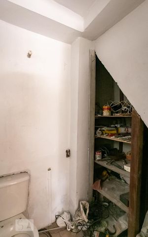 Casa à venda com 360m², 4 quartos e 1 vagaBanheiro de Serviço