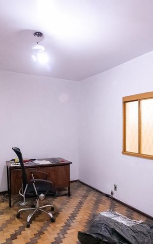 Casa à venda com 360m², 4 quartos e 1 vagaEscritório