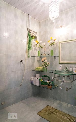 Casa à venda com 340m², 3 quartos e 2 vagasBanheiro Social
