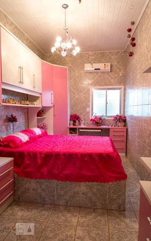 Casa à venda com 340m², 3 quartos e 2 vagasSuíte 2