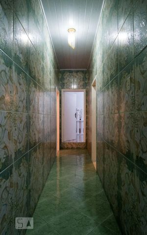 Casa à venda com 340m², 3 quartos e 2 vagasCorredor