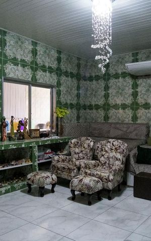 Casa à venda com 340m², 3 quartos e 2 vagasSala
