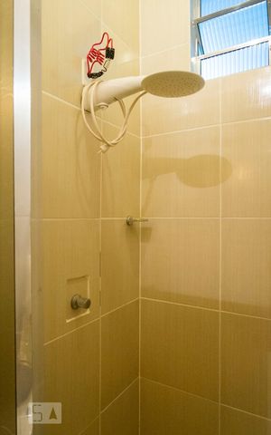 Casa à venda com 340m², 3 quartos e 2 vagasBanheiro da Suíte 1