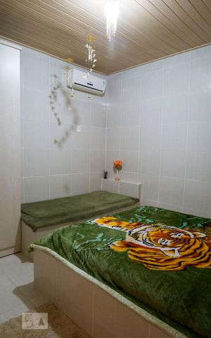 Casa à venda com 340m², 3 quartos e 2 vagasSuíte 1