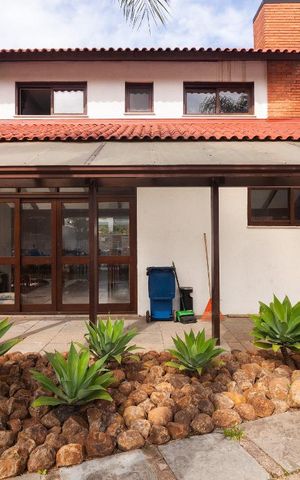 Casa de condomínio à venda com 183m², 3 quartos e 2 vagas Casa de condomínio à venda com 183m², 3 quartos e 2 vagasÁrea comum