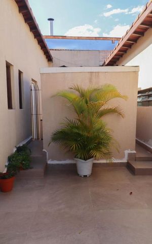 Casa à venda com 300m², 3 quartos e 4 vagas Casa à venda com 300m², 3 quartos e 4 vagasQuintal