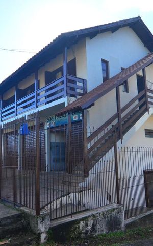 Casa à venda com 100m², 3 quartos e 2 vagasFachada
