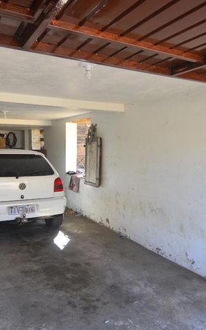 Casa à venda com 100m², 3 quartos e 2 vagasGaragem