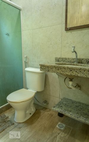 Casa à venda com 100m², 2 quartos e sem vaga Casa à venda com 100m², 2 quartos e sem vagaBanheiro