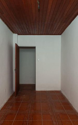 Casa à venda com 440m², 4 quartos e 2 vagas Casa à venda com 440m², 4 quartos e 2 vagasQuarto de Serviço