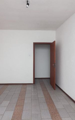 Casa à venda com 440m², 4 quartos e 2 vagas Casa à venda com 440m², 4 quartos e 2 vagasQuarto 1
