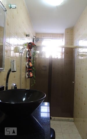 Apartamento à venda com 82m², 2 quartos e 1 vagaBanheiro Social