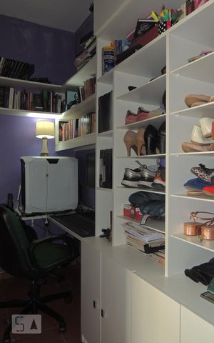 Apartamento à venda com 82m², 2 quartos e 1 vagaEscritório