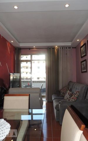 Apartamento à venda com 82m², 2 quartos e 1 vagaSala