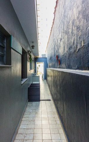 Casa à venda com 270m², 3 quartos e 4 vagasCorredor Lateral