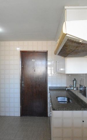 Apartamento para alugar com 69m², 2 quartos e 1 vagaCozinha