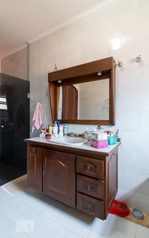 Casa à venda com 431m², 4 quartos e 5 vagasBanheiro quarto 4 suíte