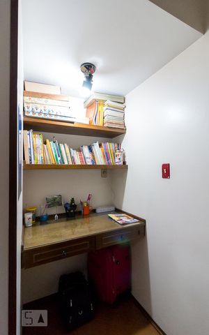 Casa à venda com 431m², 4 quartos e 5 vagasQuarto 1