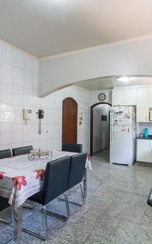 Casa à venda com 431m², 4 quartos e 5 vagasCozinha