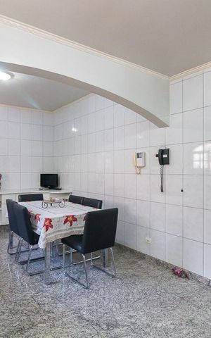 Casa à venda com 431m², 4 quartos e 5 vagasCozinha
