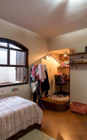 Casa à venda com 431m², 4 quartos e 5 vagasQuarto 3 suíte