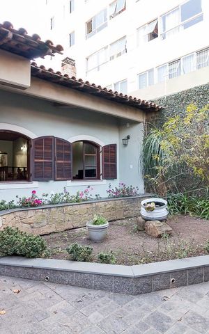 Casa à venda com 431m², 4 quartos e 5 vagasQuintal