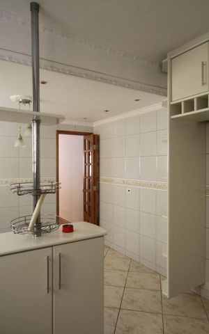 Casa à venda com 101m², 2 quartos e 2 vagasCozinha
