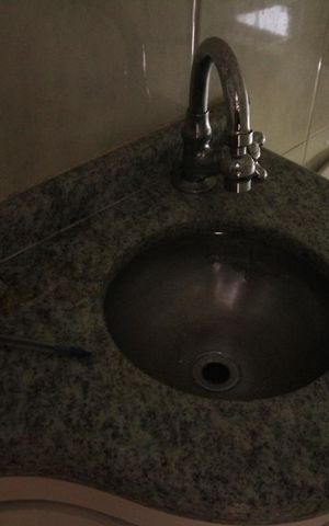 Casa à venda com 101m², 2 quartos e 2 vagasLavabo