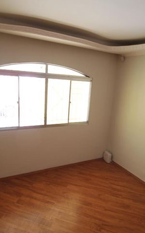Casa à venda com 101m², 2 quartos e 2 vagasSala