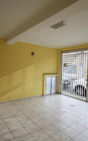 Casa à venda com 101m², 2 quartos e 2 vagasGaragem