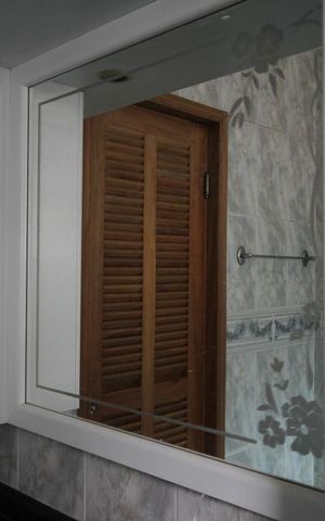 Casa à venda com 101m², 2 quartos e 2 vagasBanheiro