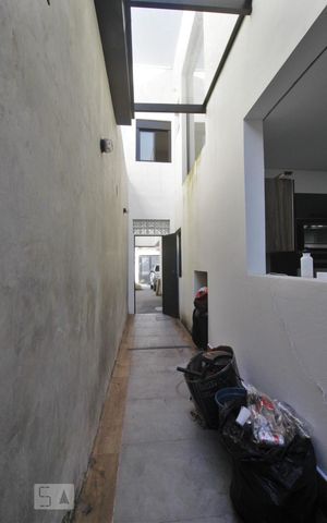 Casa à venda com 138m², 3 quartos e 2 vagasCorredor