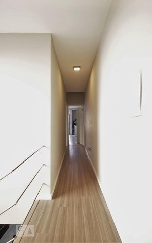Casa à venda com 138m², 3 quartos e 2 vagasCorredor