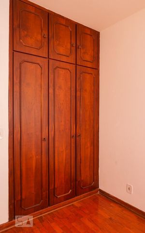 Casa à venda com 264m², 3 quartos e 4 vagas Casa à venda com 264m², 3 quartos e 4 vagasQuarto 3