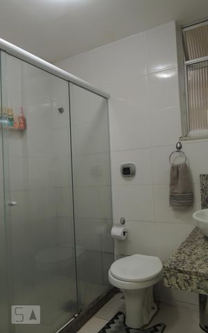 Apartamento à venda com 90m², 2 quartos e 1 vagaBanheiro 