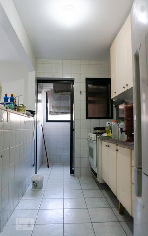 Apartamento à venda com 80m², 2 quartos e 1 vaga Apartamento à venda com 80m², 2 quartos e 1 vagaCozinha