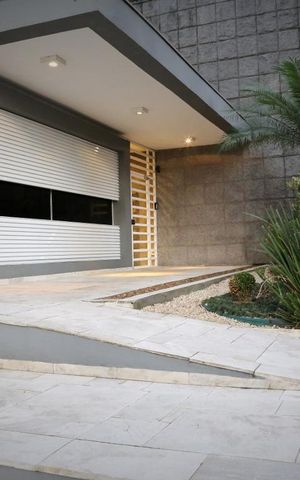 Apartamento à venda com 90m², 1 quarto e 2 vagasEntrada