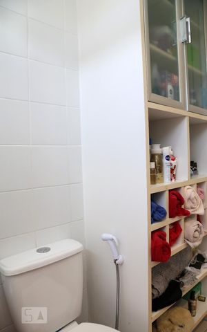 Apartamento à venda com 90m², 1 quarto e 2 vagasBanheiro da Suíte