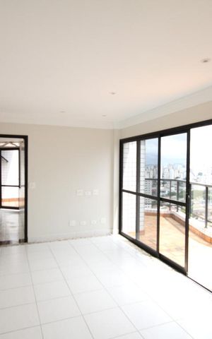 Apartamento à venda com 283m², 4 quartos e 5 vagasCobertura