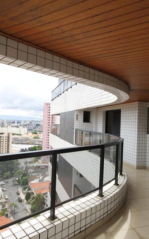 Apartamento à venda com 283m², 4 quartos e 5 vagasVaranda