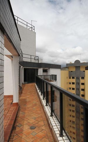 Apartamento à venda com 283m², 4 quartos e 5 vagasCobertura