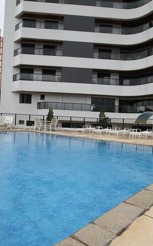 Apartamento à venda com 283m², 4 quartos e 5 vagasPiscina