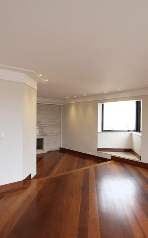 Apartamento à venda com 283m², 4 quartos e 5 vagasSala