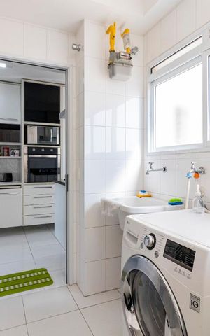 Apartamento à venda com 126m², 2 quartos e 2 vagasÁrea de serviço
