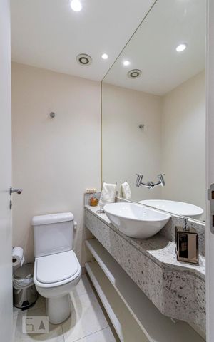 Apartamento à venda com 126m², 2 quartos e 2 vagasLavabo