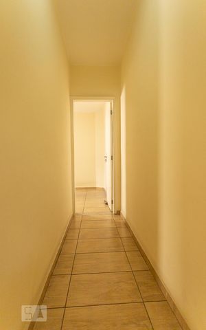 Apartamento à venda com 70m², 2 quartos e sem vagaCorredor