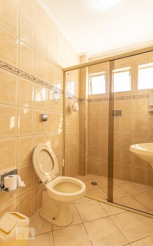 Apartamento à venda com 70m², 2 quartos e sem vagaBanheiro 