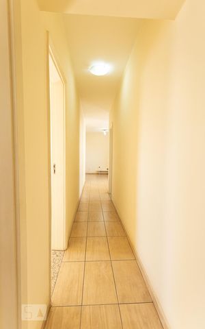 Apartamento à venda com 70m², 2 quartos e sem vagaCorredor