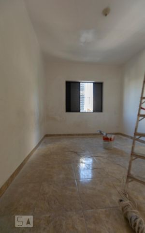 Apartamento para alugar com 95m², 3 quartos e sem vagaQUARTO 2