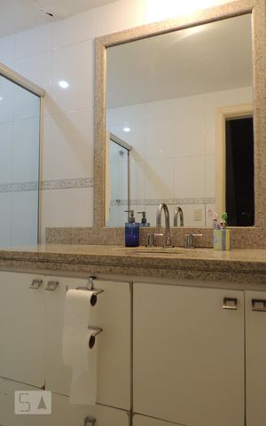 Casa de condomínio à venda com 190m², 4 quartos e 2 vagasBanheiro Social